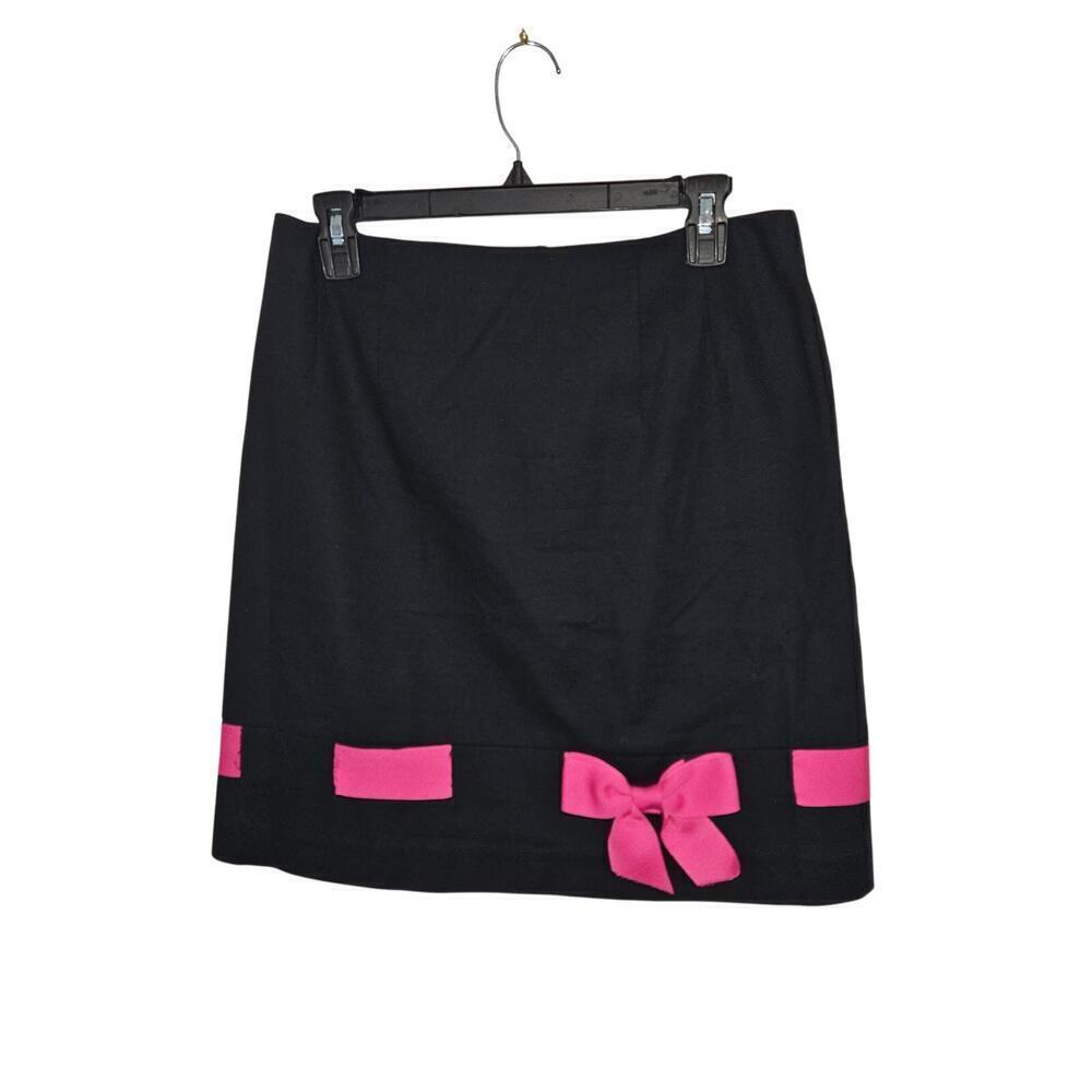 Black A-Line High Rise Knee Length Skirt with Pink Bow. Y2K vibes. Size 6/Small